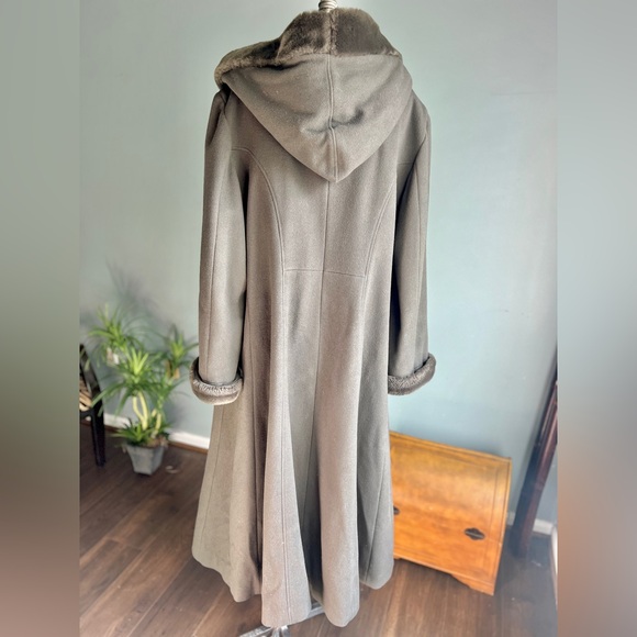 Charles Klein 100% Wool and Faux Fur Hooded Full Length Coat Women’s Size 16 - Picture 8 of 9